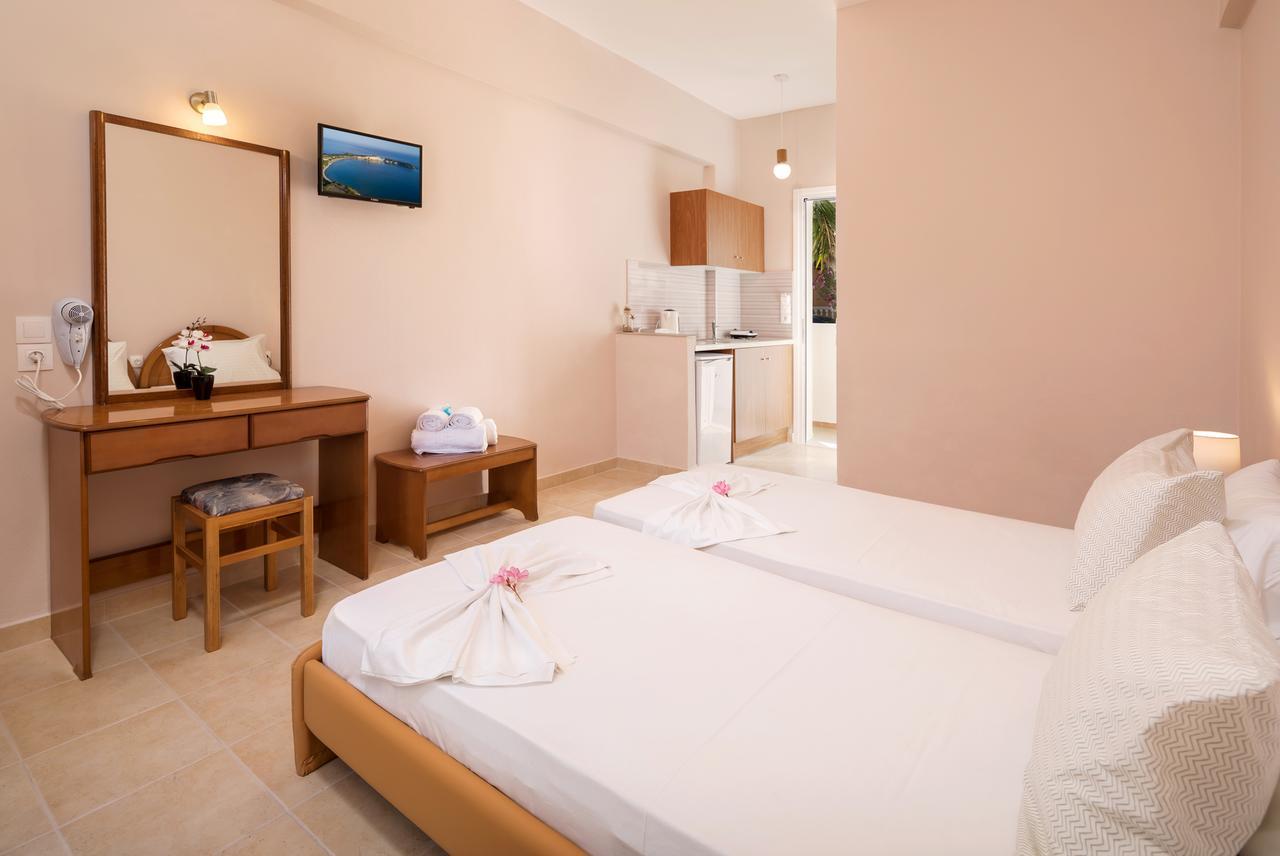 Mare Blu Studios & Suites 拉加纳斯 外观 照片